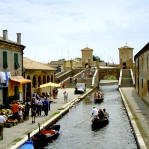 Percorso storico architettonico alla scoperta del centro storico di Comacchio